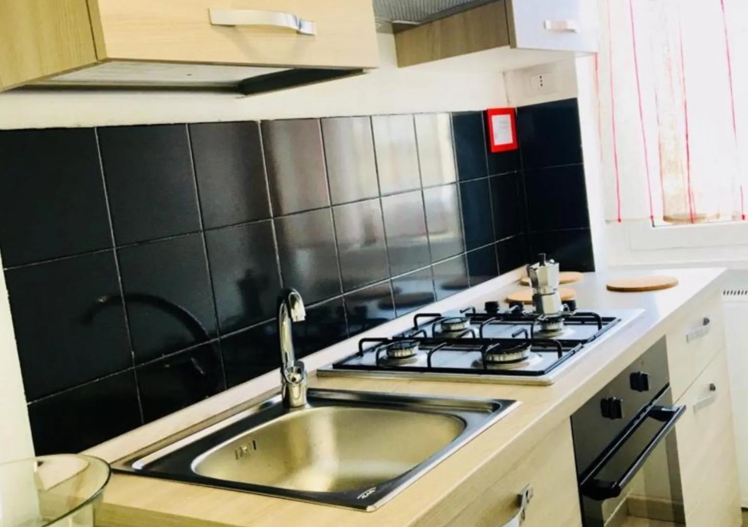 Very Nice Flats With Balcony And Close To The Metro Apartment Milan Italy